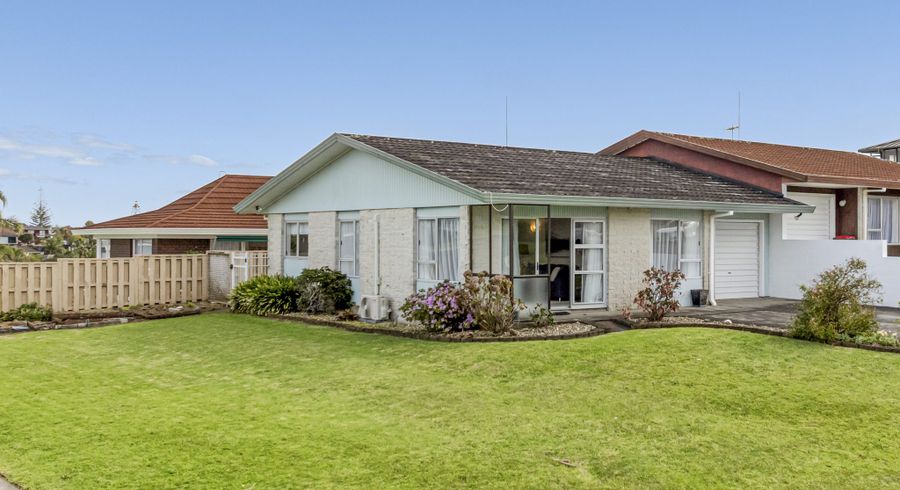  at 1/2 Pounamu Place, Shelly Park, Manukau City, Auckland