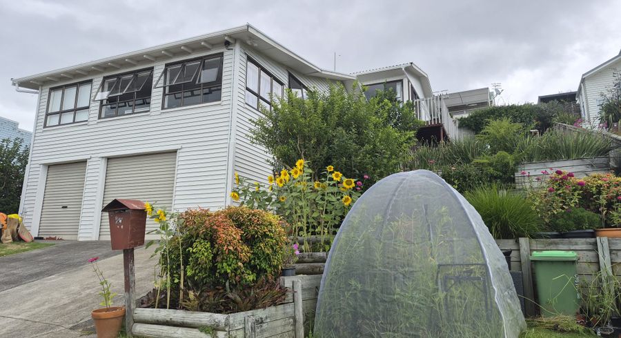  at 27 Carlton Crescent, Maraetai, Manukau City, Auckland