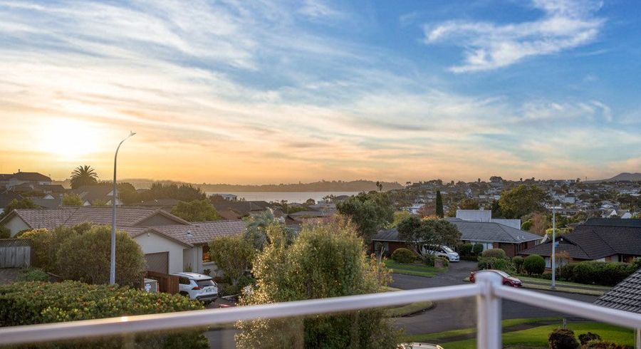  at 4 Dorrington Place, Eastern Beach, Manukau City, Auckland