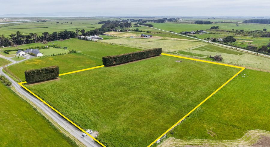  at 5 Ackers Road, New River Ferry