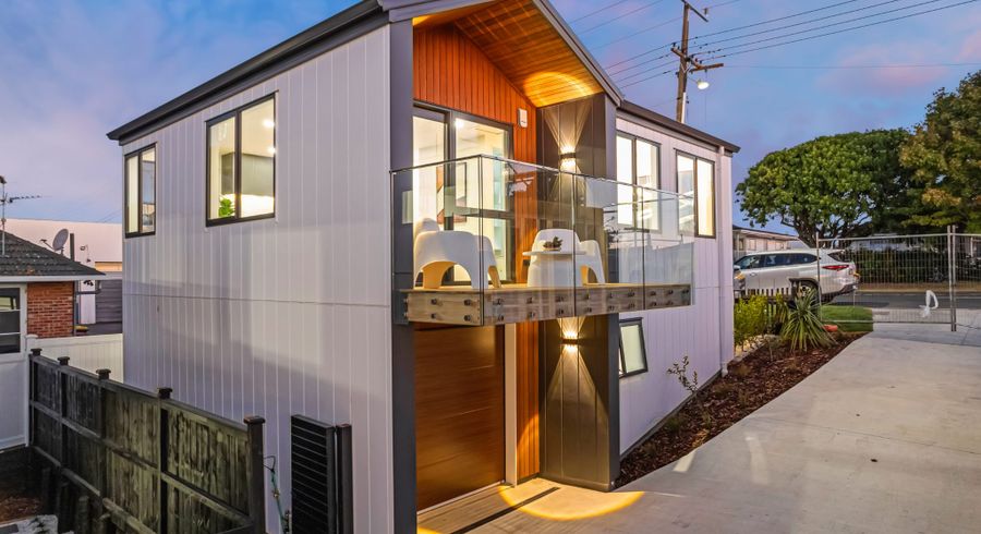 at 21A Knights Road, Rothesay Bay, North Shore City, Auckland