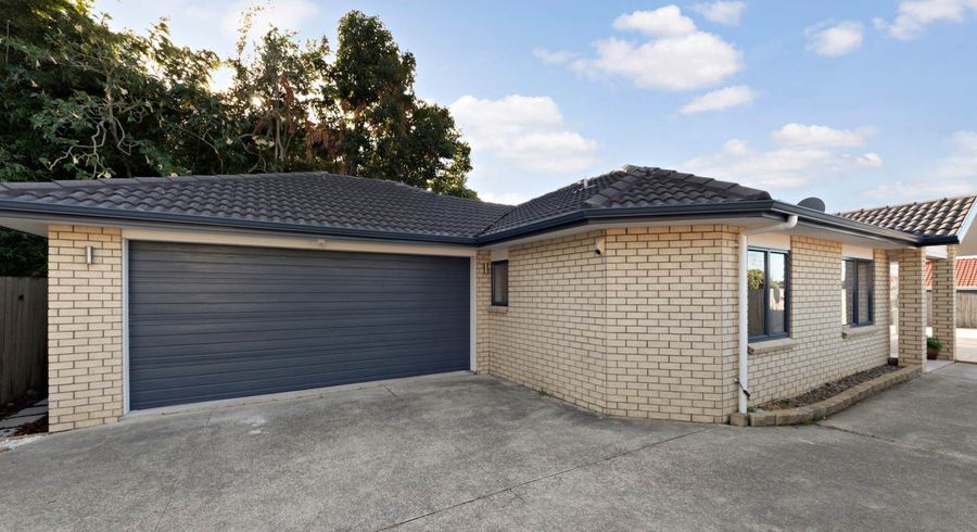 at 4A Kaponga Crescent, New Lynn, Auckland