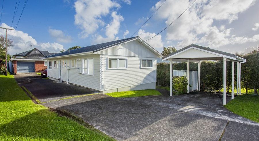  at 8A Kaipatiki Road, Glenfield, North Shore City, Auckland