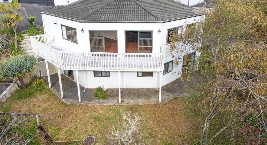  at 2/433A East Coast Road, Mairangi Bay, North Shore City, Auckland