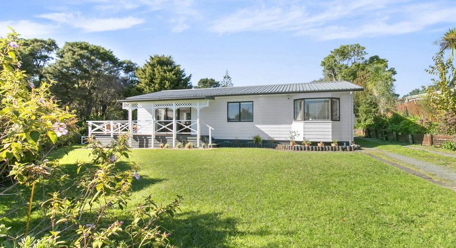  at 73 Meadowvale Rise, Titirangi, Waitakere City, Auckland