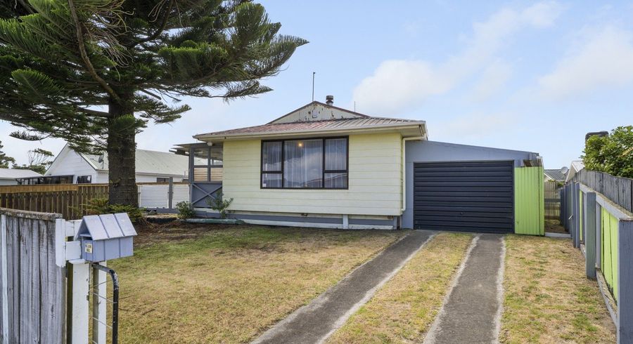  at 15 Hewson Crescent, Otaki Beach, Kapiti Coast, Wellington