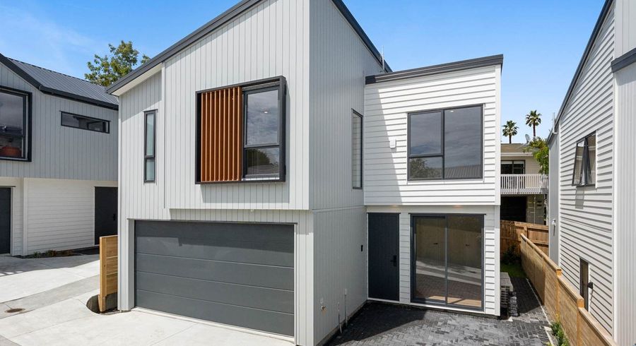  at Lot 2/5 Raphael Place, West Harbour, Waitakere City, Auckland