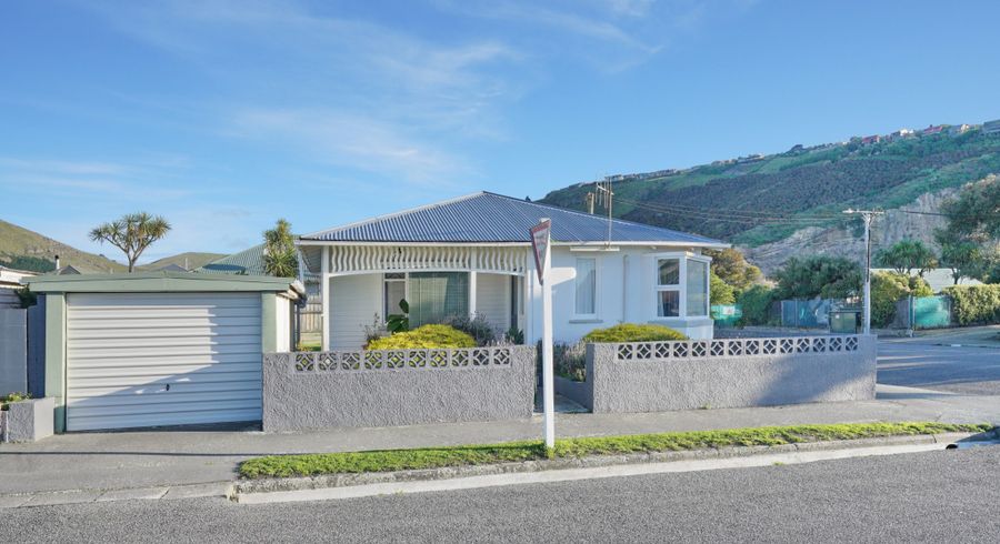  at 42 Wiggins Street, Sumner, Christchurch City, Canterbury