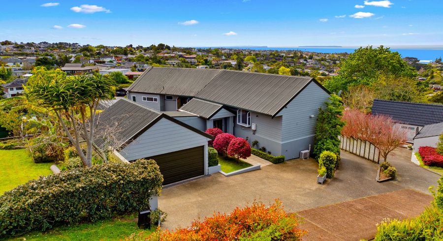  at 7 Elizabeth Place, Mairangi Bay, Auckland