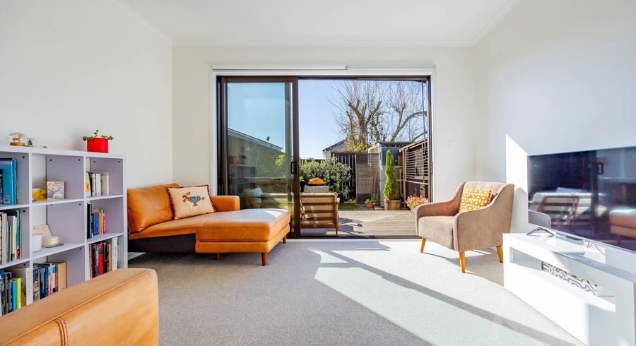  at 4 Tuhono Lane, Northcote, North Shore City, Auckland