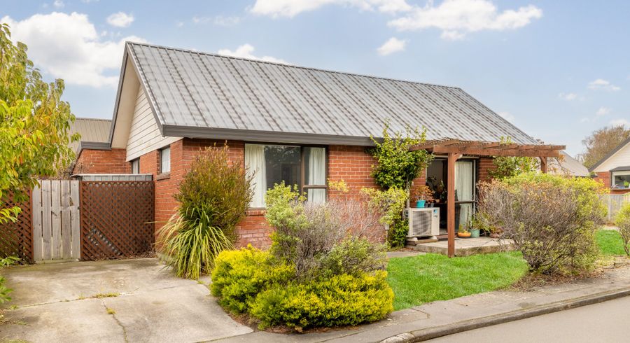  at 2 Farm Lane, Parklands, Christchurch