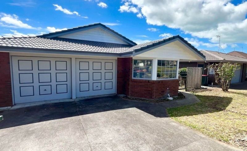  at 2/15 Summermist Drive, Northpark, Manukau City, Auckland