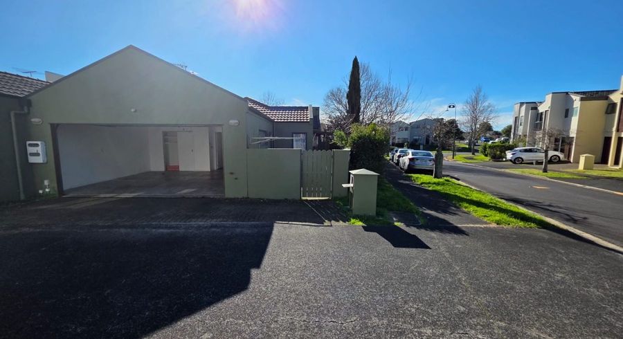  at 3 Puma Drive, Golflands, Manukau City, Auckland