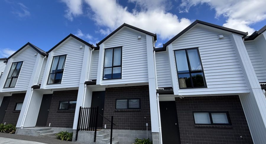  at 4/3 Fairdale Place, Birkdale, North Shore City, Auckland