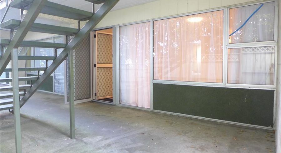  at 3 Mountain Road, Mount Wellington, Auckland