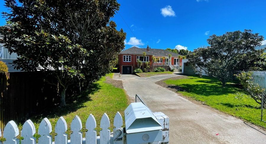  at 223 Lake Road, Belmont, North Shore City, Auckland