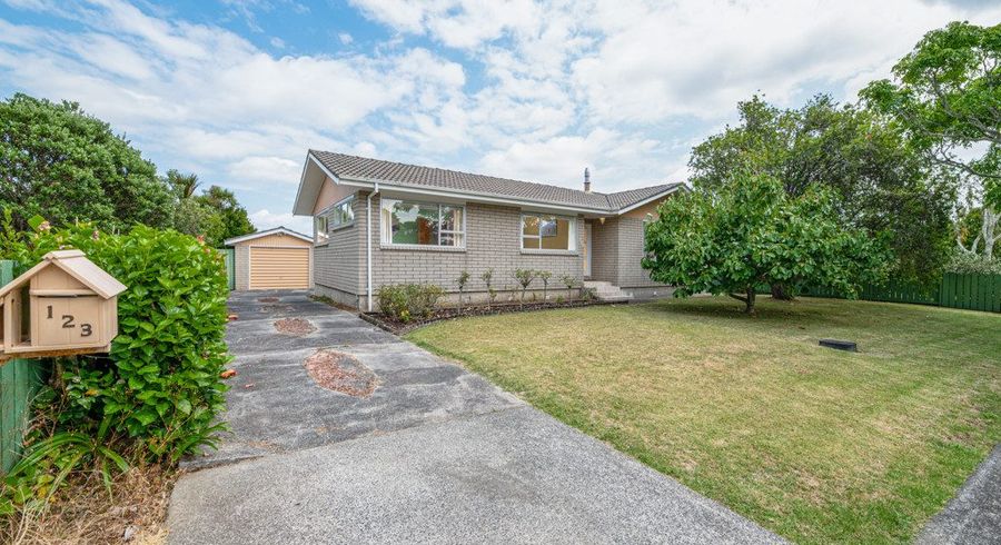  at 123 Muir Avenue, Mangere Bridge, Auckland
