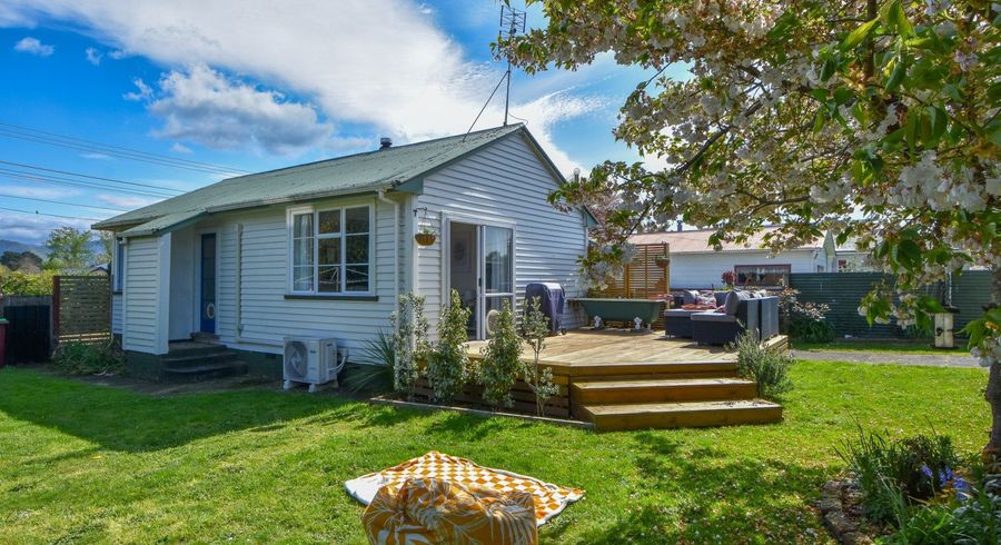 at 33 Wyndham Street, Carterton