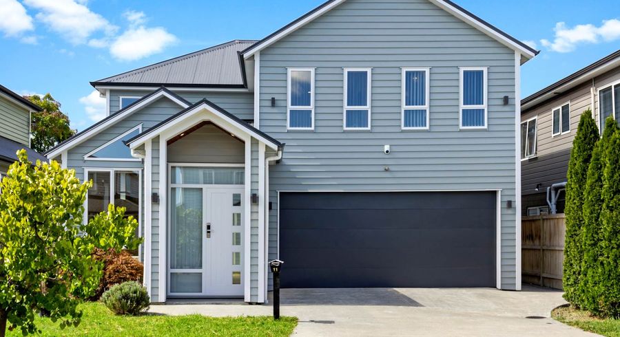  at 11 Shelby Lane, Flat Bush, Auckland