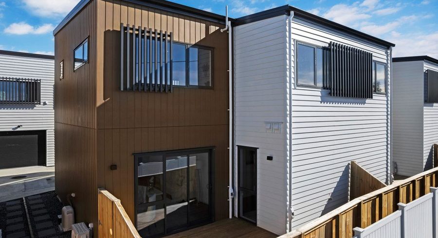  at Lot 4/196 Royal Road, Massey, Waitakere City, Auckland