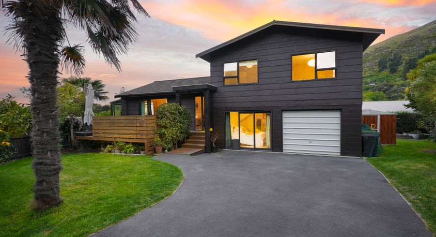  at 14 Finnsarby Place, Sumner, Christchurch