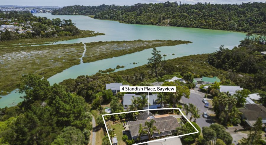  at 4 Standish Place, Bayview, Auckland