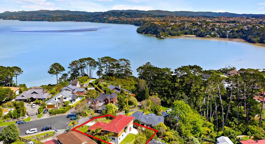  at 5 Fairsea Place, Lynfield, Auckland