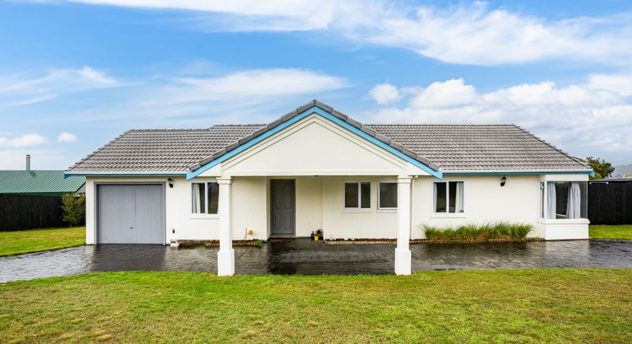  at 2 Coventry Close, Ascot Park, Porirua, Wellington
