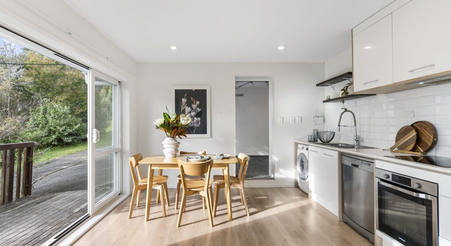  at 2/152 Manuka Road, Bayview, Auckland