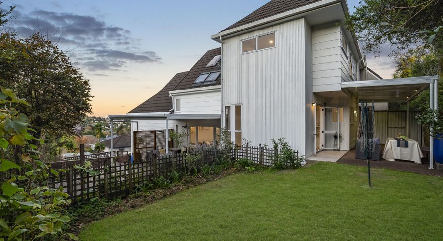  at 2/6 Bellbird Rise, Murrays Bay, North Shore City, Auckland