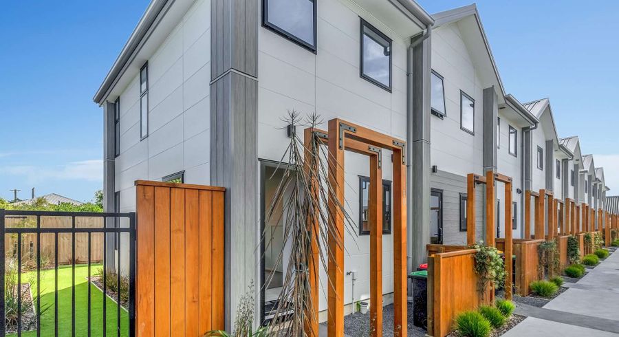  at 32/180 Marine Parade, New Brighton, Christchurch