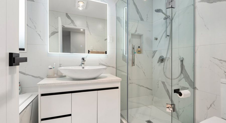  at 8B Hobart Crescent, Wattle Downs, Manukau City, Auckland