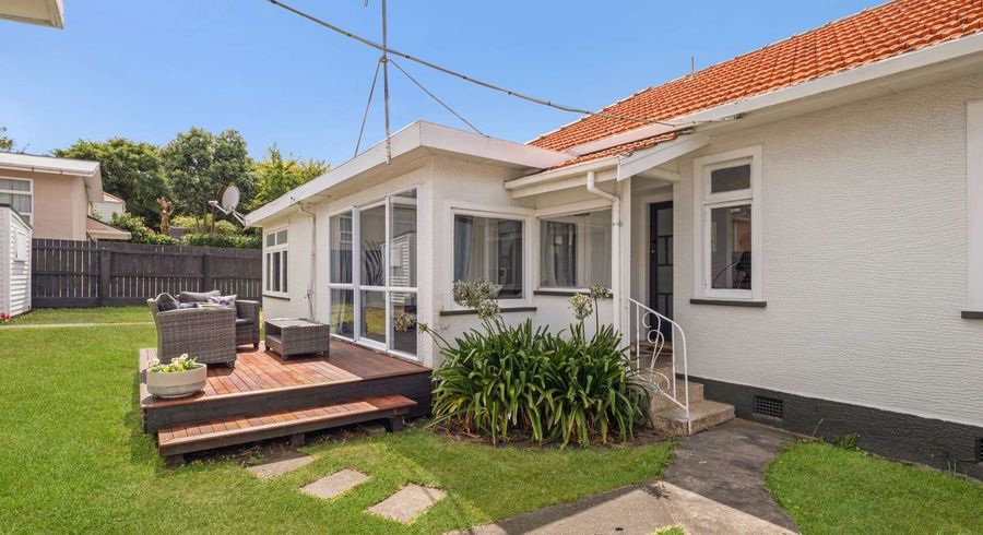  at 64 Great North Road, Saint Johns Hill, Whanganui