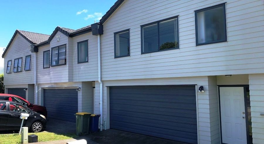  at 9 Pooks Road, Ranui, Waitakere City, Auckland