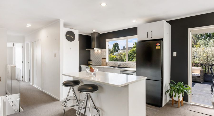  at 7 Paris Place, Birkenhead, North Shore City, Auckland