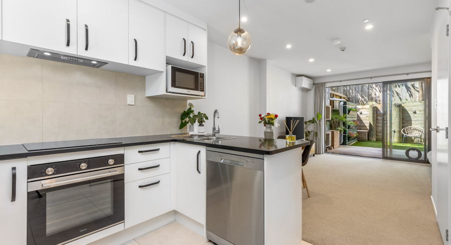  at 15/18 Hewlett Road, Massey, Waitakere City, Auckland