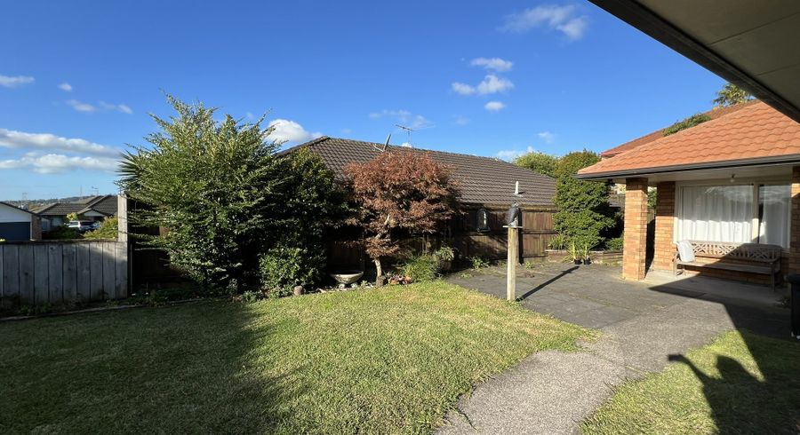 at 11 Earnslaw Crescent, Flat Bush, Manukau City, Auckland
