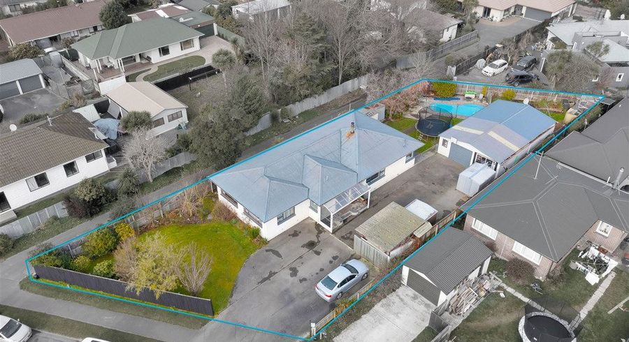  at 54 Winters Road, Redwood, Christchurch