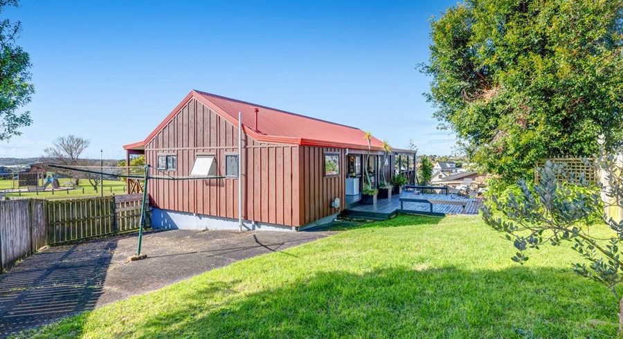  at 24 Bronzewing Terrace, Unsworth Heights, North Shore City, Auckland