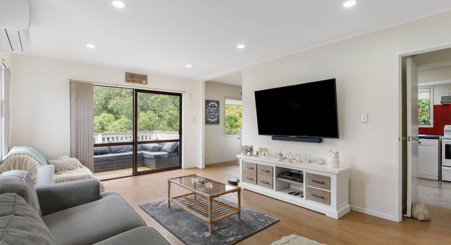  at 2/124 Deep Creek Road, Torbay, North Shore City, Auckland