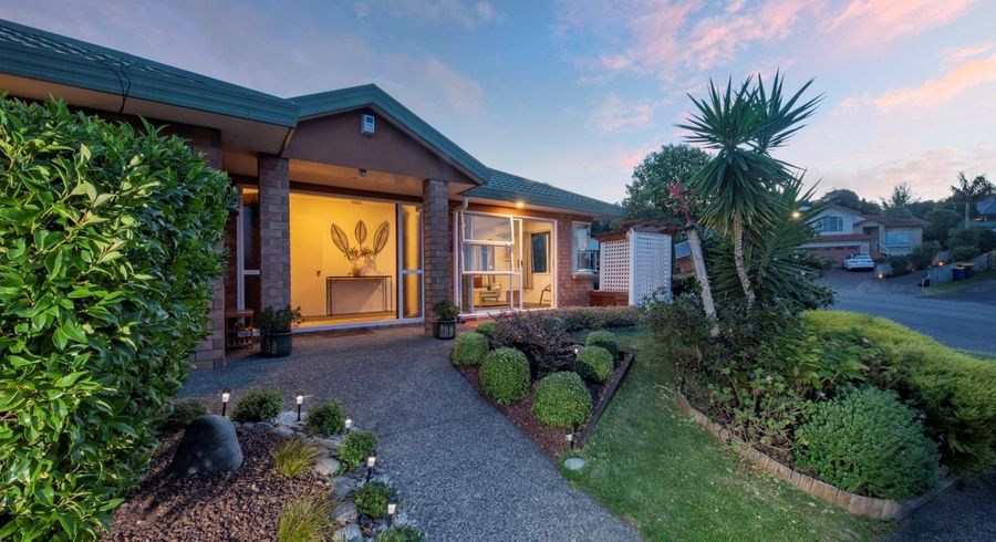  at 10 Ryden Place, Glen Eden, Auckland