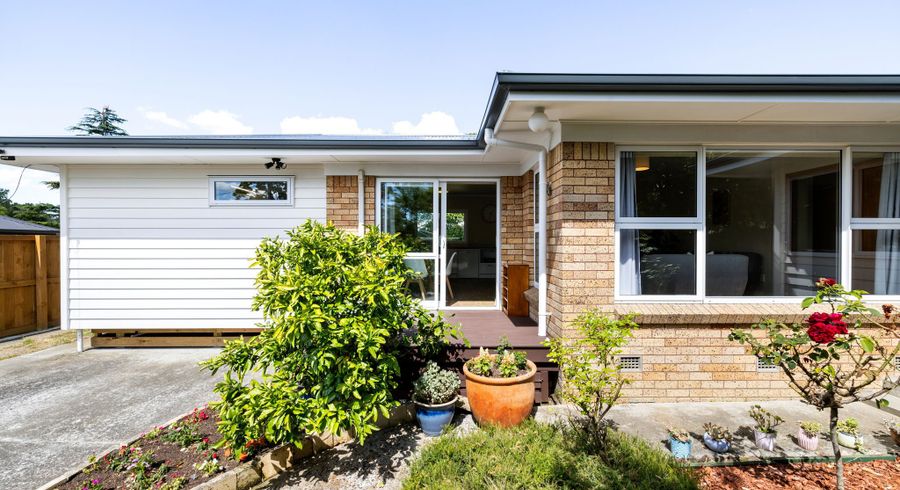  at 19 Mabian Crescent, Deanwell, Hamilton