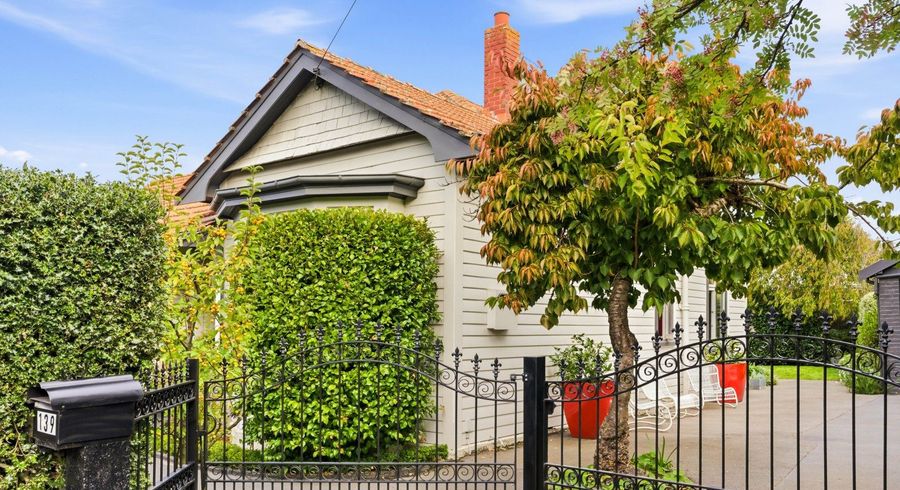  at 139 Eglinton Road, Mornington, Dunedin, Otago