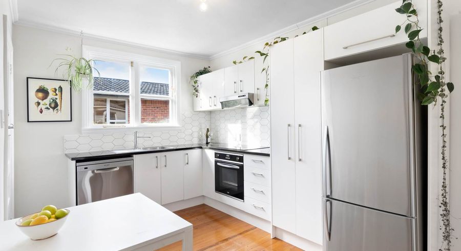  at 2/18 Marei Road, Ellerslie, Auckland