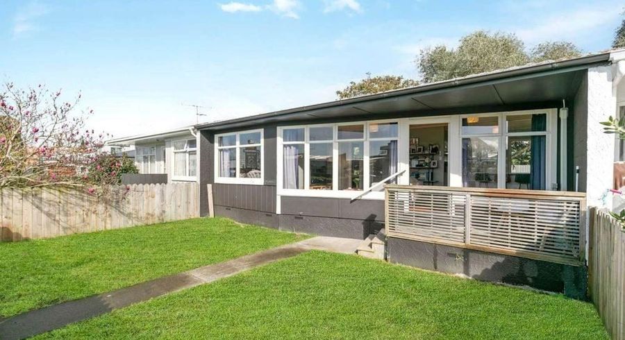  at 2/276 Rosebank Road, Avondale, Auckland City, Auckland