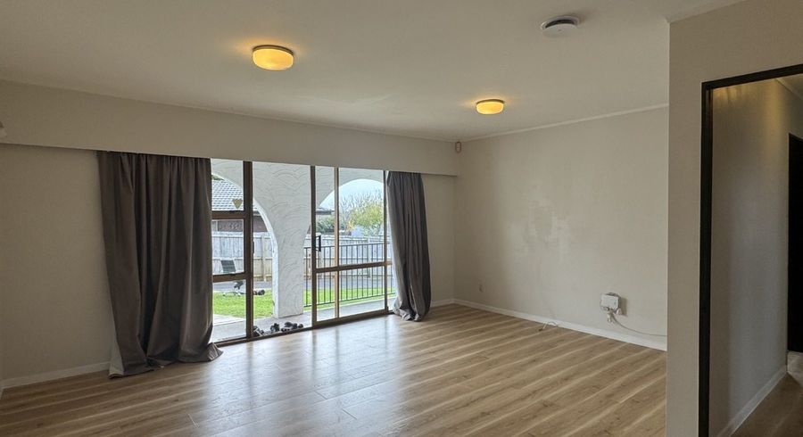  at 1/26 Diorella Drive, Clover Park, Auckland