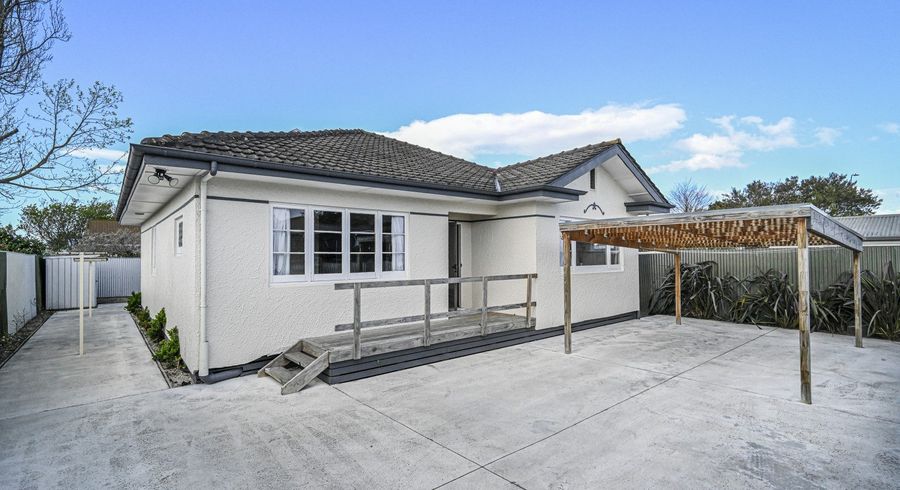  at 605C Queen Street West, Saint Leonards, Hastings