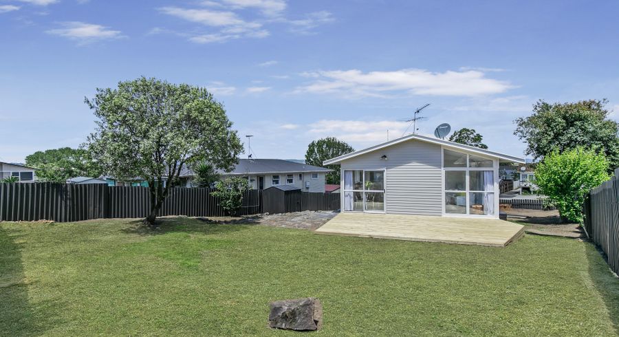  at 8 Frangipani Avenue, Manurewa, Auckland