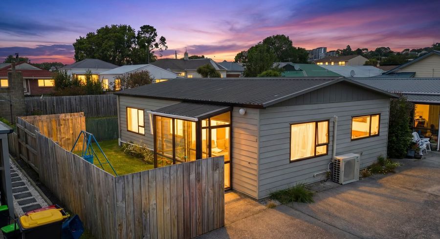  at 13C  Burns Street, South Dunedin, Dunedin, Otago