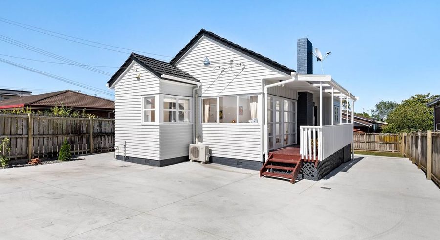  at 1/449 Richardson Road, Mount Roskill, Auckland